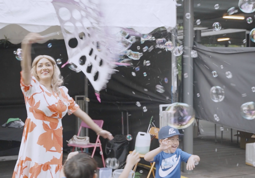 bubble show performance for events